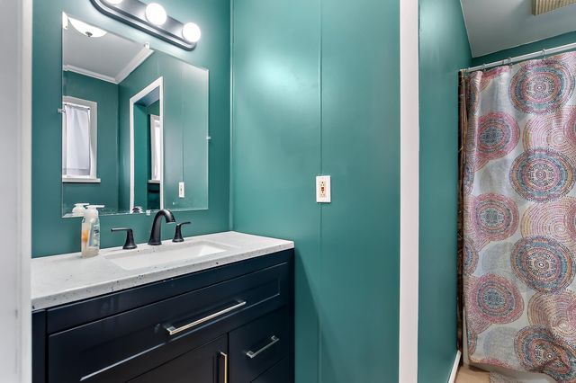 2528 Vanderbilt Avenue, Portage, MI 49024