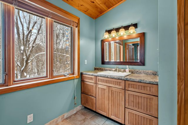 2528 Vanderbilt Avenue, Portage, MI 49024