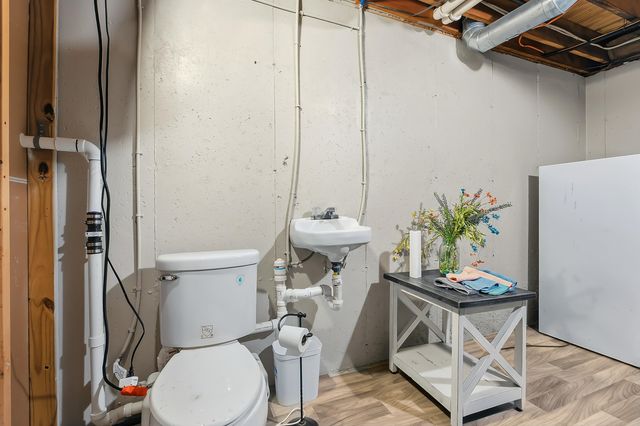 2528 Vanderbilt Avenue, Portage, MI 49024