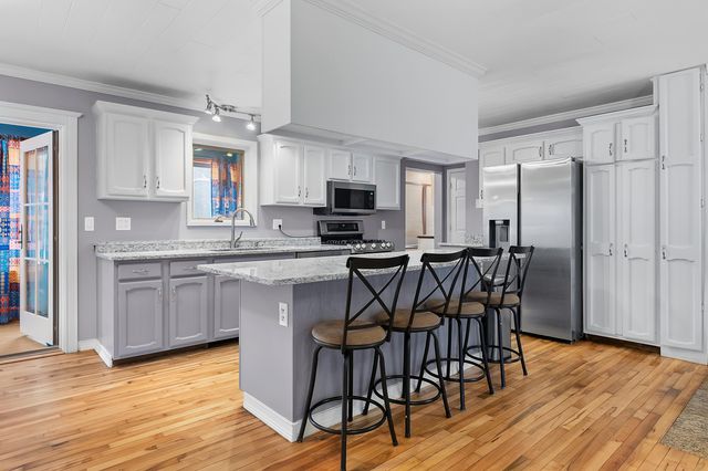 2528 Vanderbilt Avenue, Portage, MI 49024