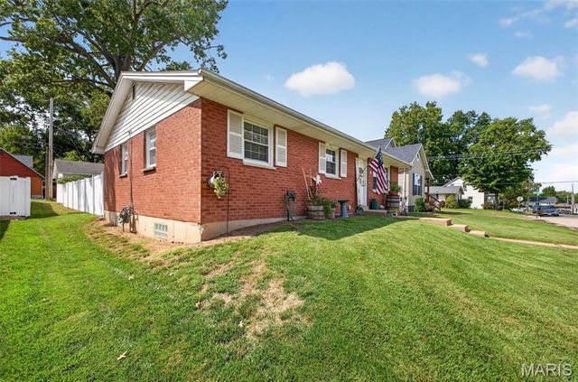 633 N Briegel Street, Columbia, IL 62236