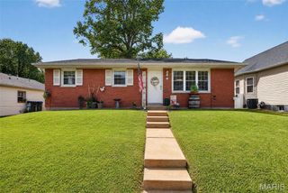 633 N Briegel Street, Columbia, IL 62236