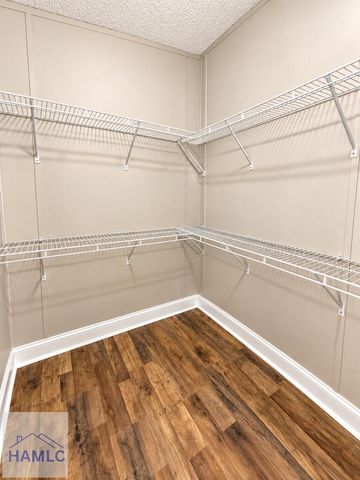2879 West 15th Street, Hinesville, GA 31313
