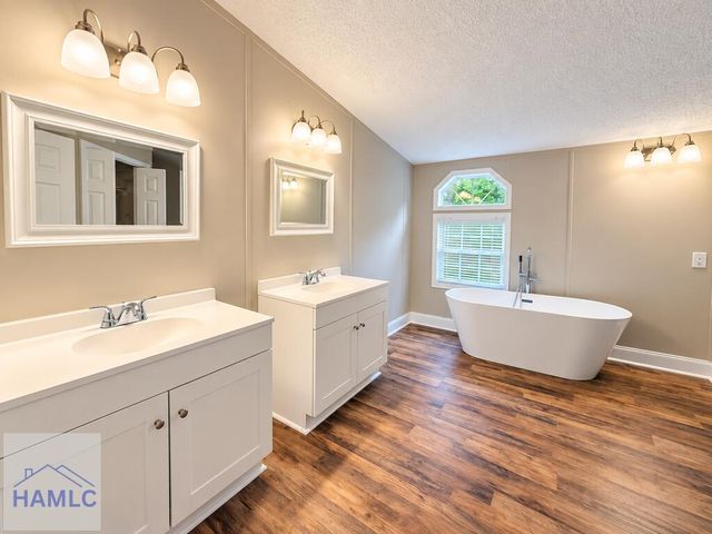 2879 West 15th Street, Hinesville, GA 31313