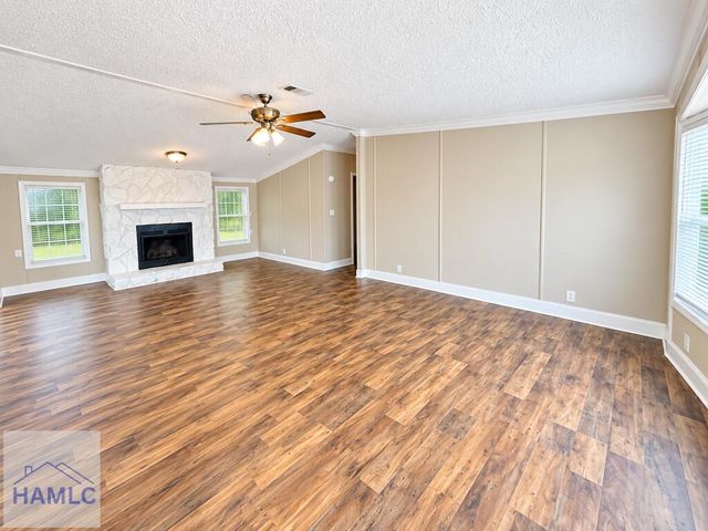 2879 West 15th Street, Hinesville, GA 31313