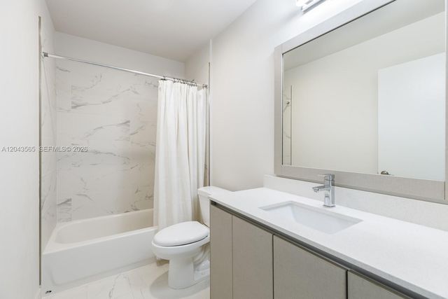 2505 NE 193rd St 4108, Miami, FL 33180