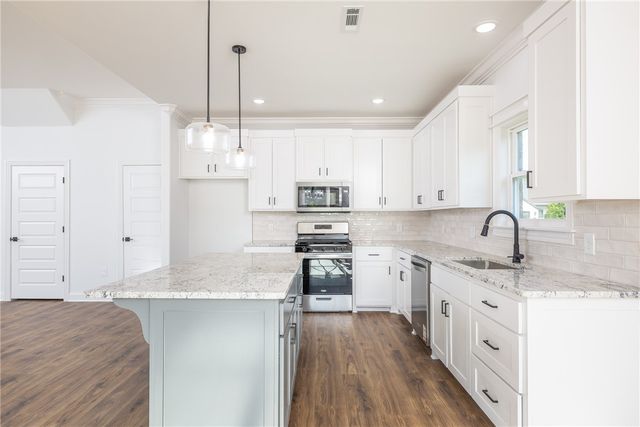 1618 N Pershing Street, Fayetteville, AR 72704