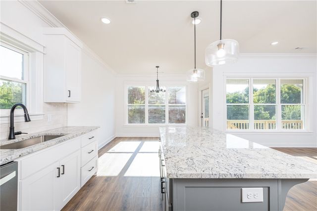 1618 N Pershing Street, Fayetteville, AR 72704