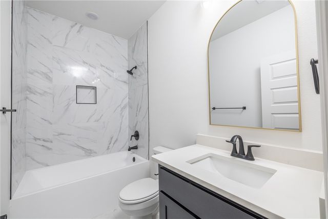 1618 N Pershing Street, Fayetteville, AR 72704