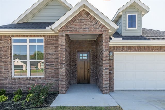 1618 N Pershing Street, Fayetteville, AR 72704