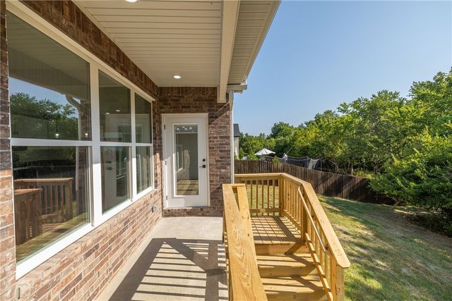1618 N Pershing Street, Fayetteville, AR 72704