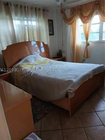 17001 NE 13th Ave 203, Miami, FL 33162
