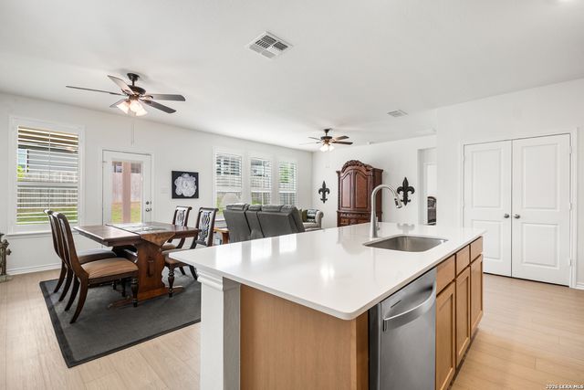 110 MISSION LAKE RD, Boerne, TX 78006