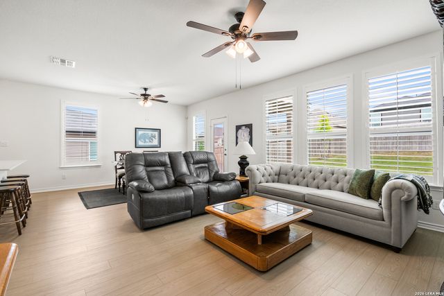 110 MISSION LAKE RD, Boerne, TX 78006