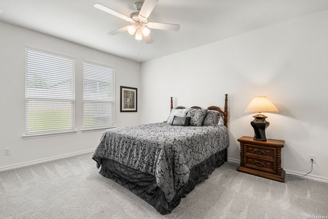 110 MISSION LAKE RD, Boerne, TX 78006