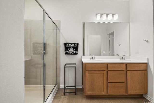 110 MISSION LAKE RD, Boerne, TX 78006