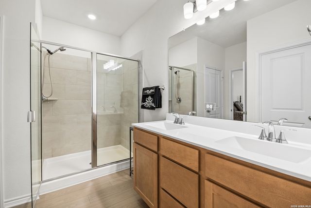 110 MISSION LAKE RD, Boerne, TX 78006