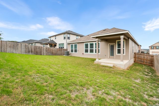 110 MISSION LAKE RD, Boerne, TX 78006