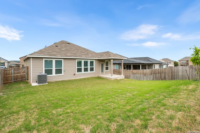 110 MISSION LAKE RD, Boerne, TX 78006