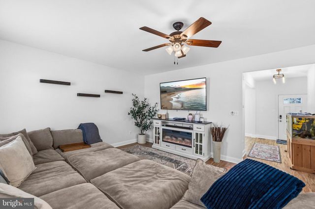 809 JANET DALE LN, Severn, MD 21144