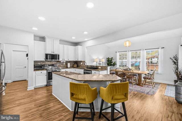 809 JANET DALE LN, Severn, MD 21144