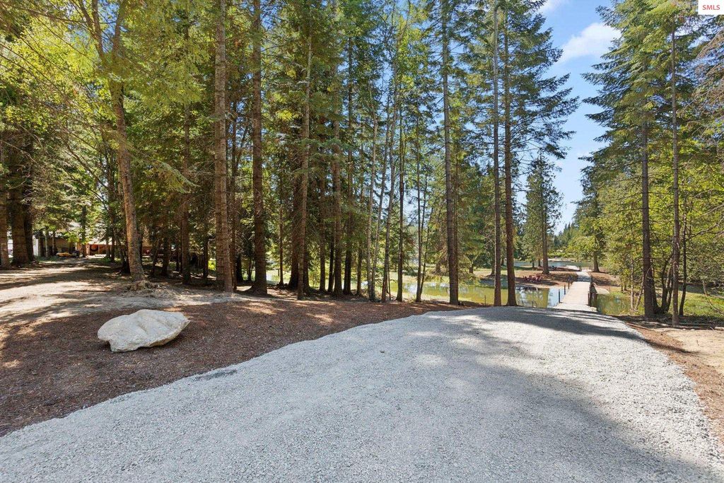 126 Rivers End Drive, Priest River, ID 83856 photo 4
