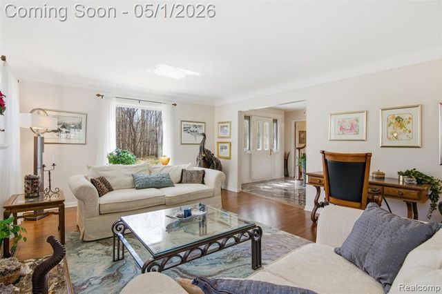 7920 Thornwood Street, Canton, MI 48187