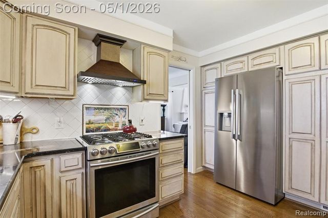 7920 Thornwood Street, Canton, MI 48187