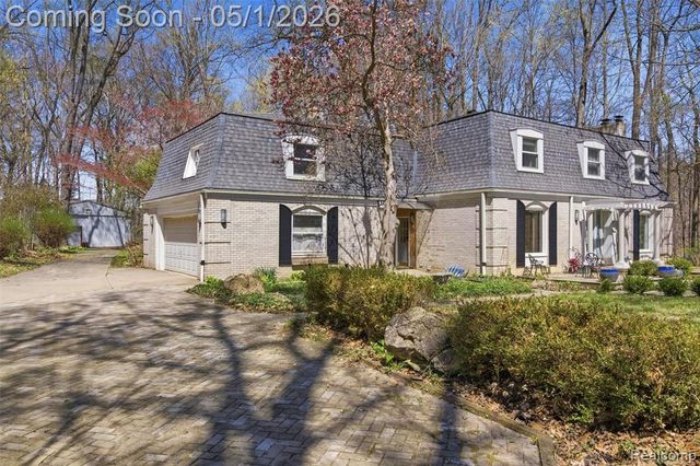 7920 Thornwood Street, Canton, MI 48187