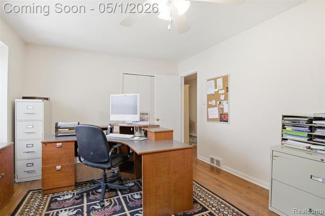 7920 Thornwood Street, Canton, MI 48187