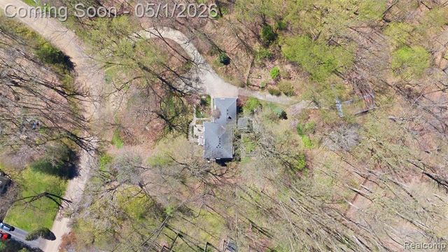 7920 Thornwood Street, Canton, MI 48187