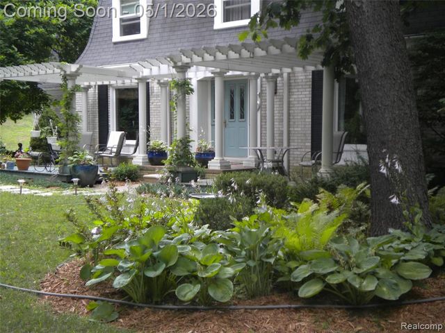 7920 Thornwood Street, Canton, MI 48187