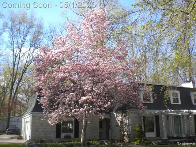 7920 Thornwood Street, Canton, MI 48187