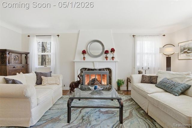 7920 Thornwood Street, Canton, MI 48187