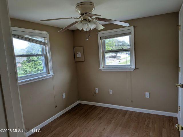 924 Washington Street, Waveland, MS 39576