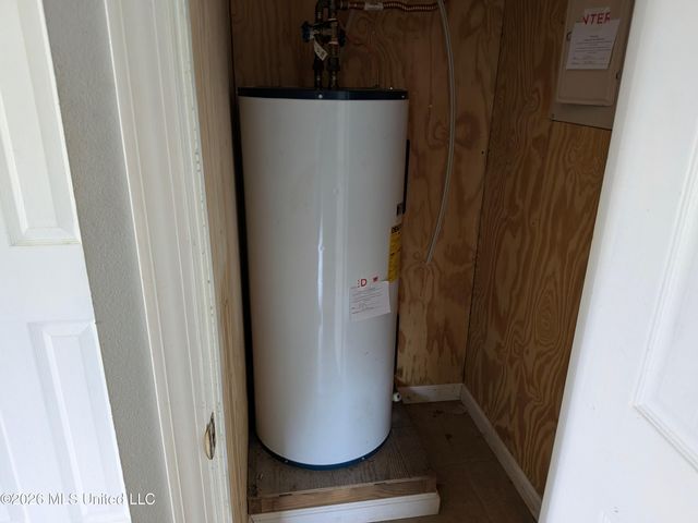 924 Washington Street, Waveland, MS 39576