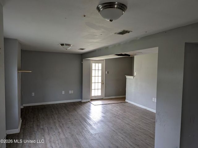 924 Washington Street, Waveland, MS 39576