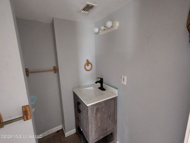 924 Washington Street, Waveland, MS 39576