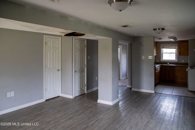 924 Washington Street, Waveland, MS 39576