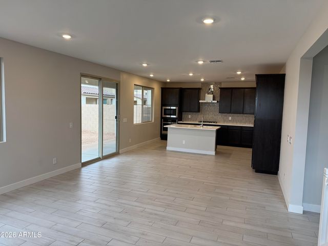 2276 S Swan Court, Gilbert, AZ 85295