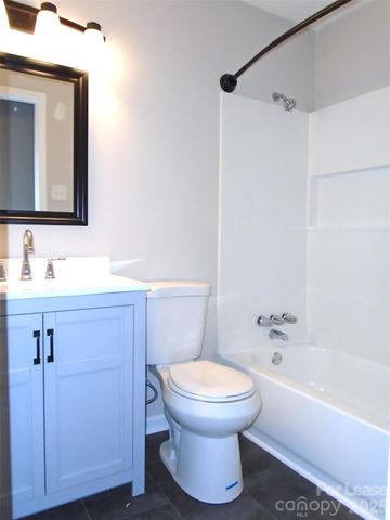 1014 Penrose Lane, Charlotte, NC 28217