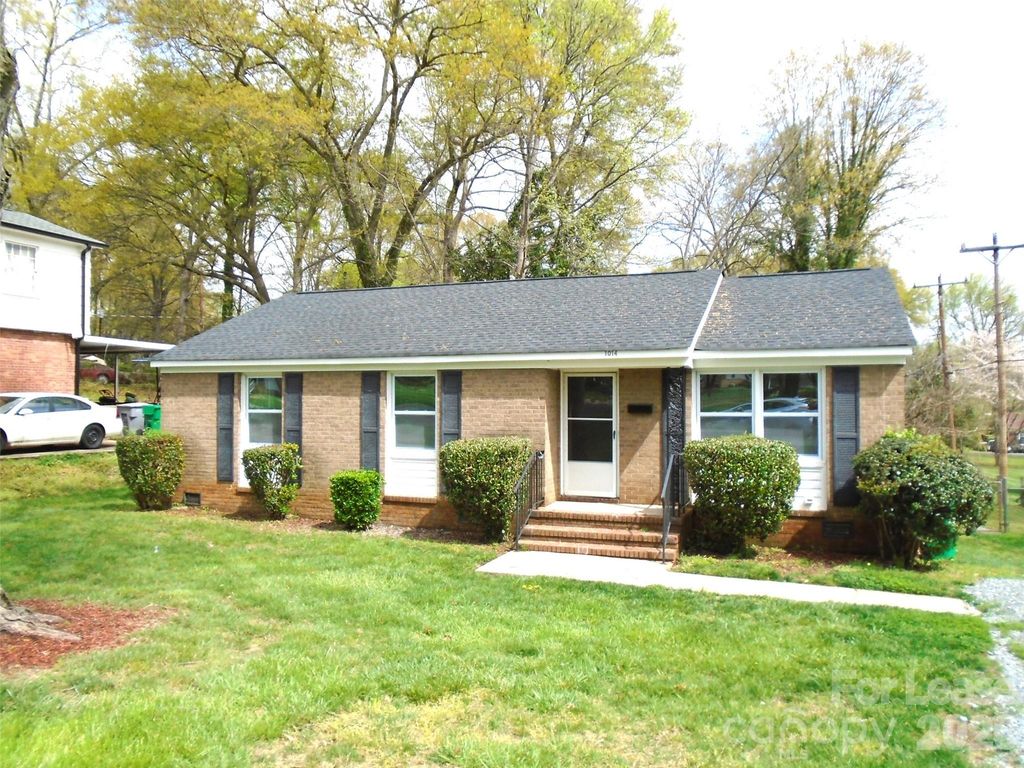 1014 Penrose Lane, Charlotte, NC 28217