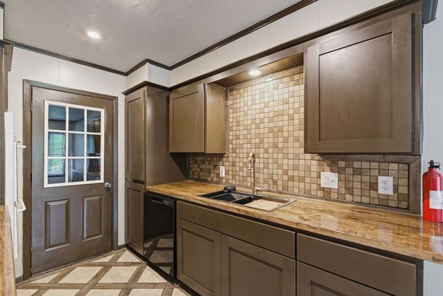 317 Glenhaven Drive, Azle, TX 76020