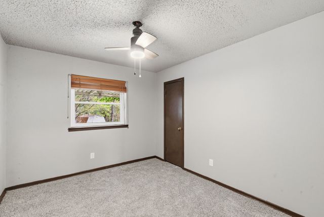 317 Glenhaven Drive, Azle, TX 76020