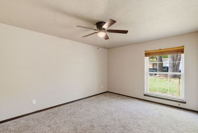 317 Glenhaven Drive, Azle, TX 76020