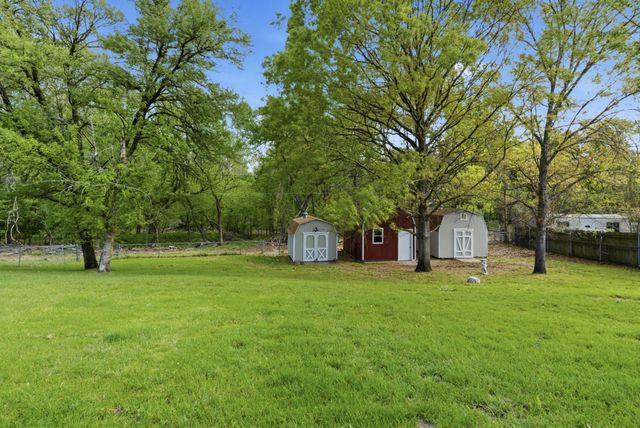 317 Glenhaven Drive, Azle, TX 76020