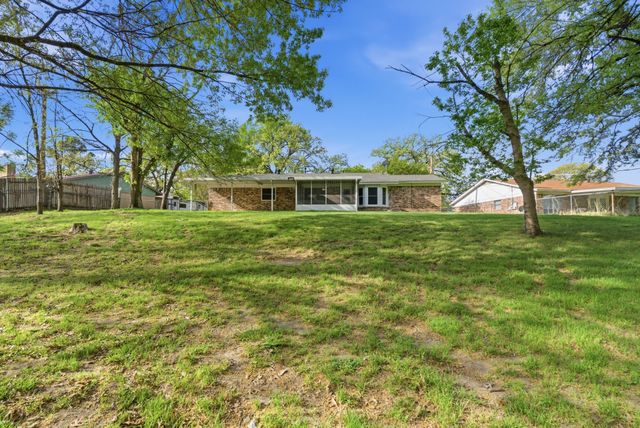 317 Glenhaven Drive, Azle, TX 76020