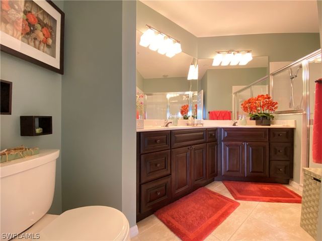 230 Vintage CIR A-404, Naples, FL 34119