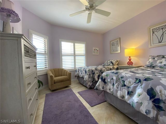 230 Vintage CIR A-404, Naples, FL 34119