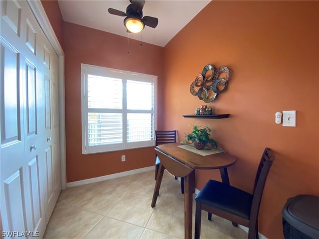 230 Vintage CIR A-404, Naples, FL 34119